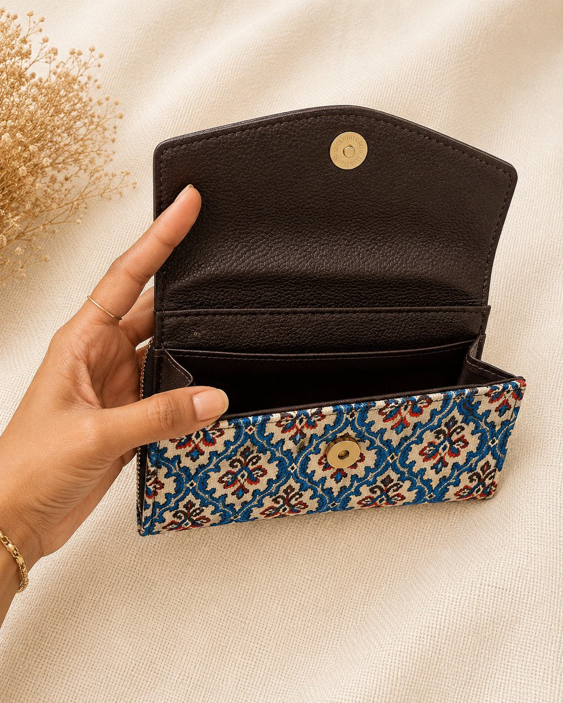 USE Malabar Neela 2-in 1 Mobile Wallet
