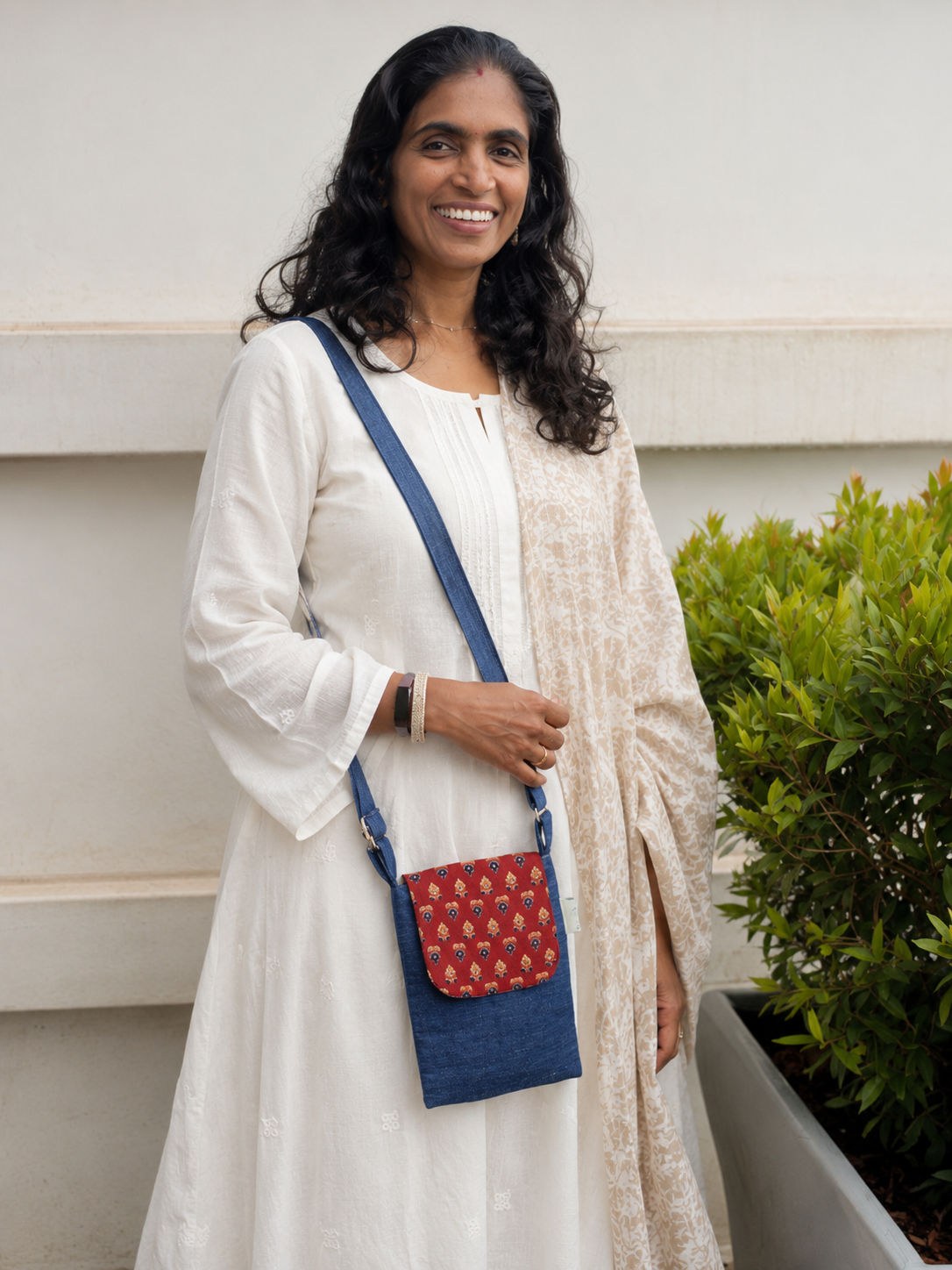 Mobile Sling bag