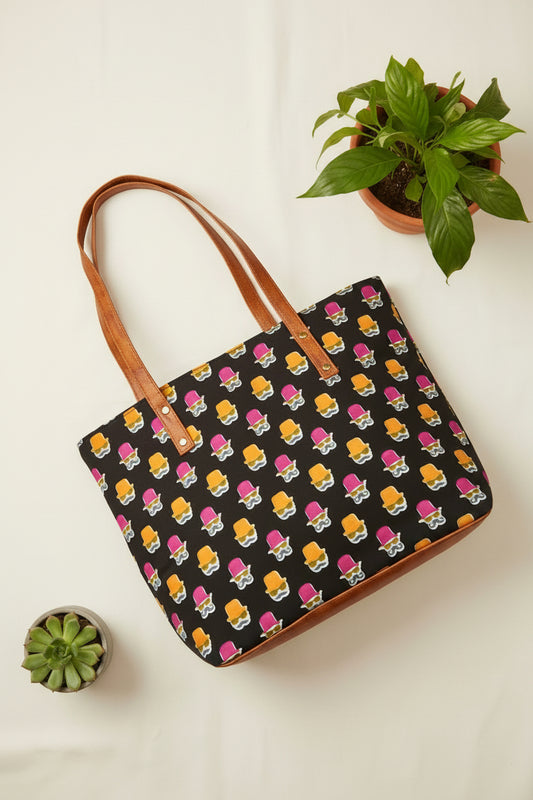 Black Pop Art Everyday Tote